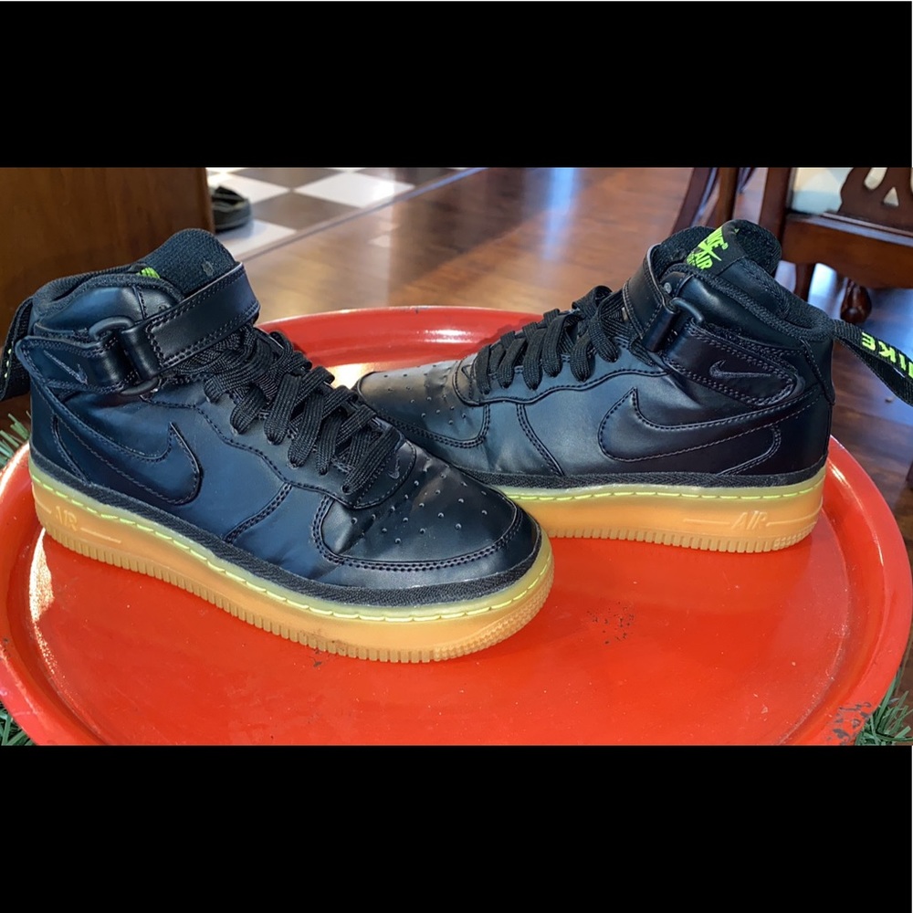 Air Force one rare!  Size 5y